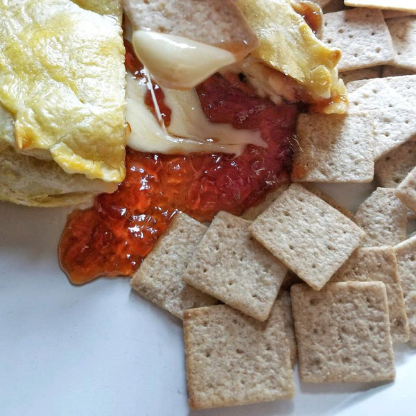 Baked Brie With Fruit Spread